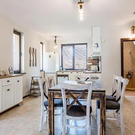 Villa The Pearl Of Lozenec
